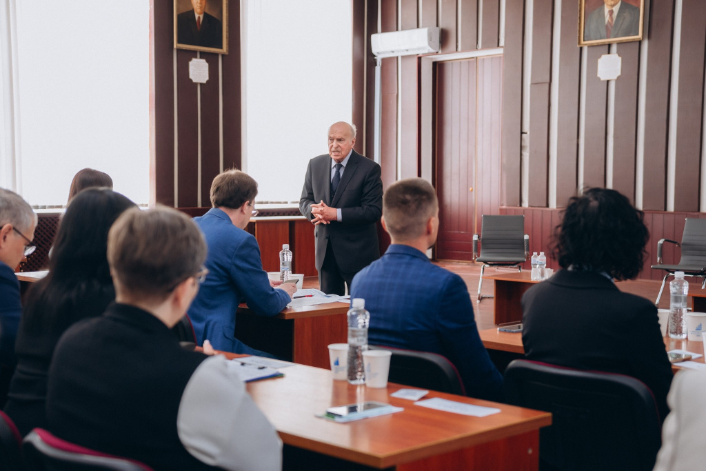 Photo 002.jpg Photo 002.jpg