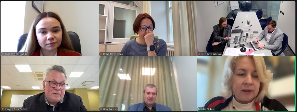 Photo 011.png Photo 011.png